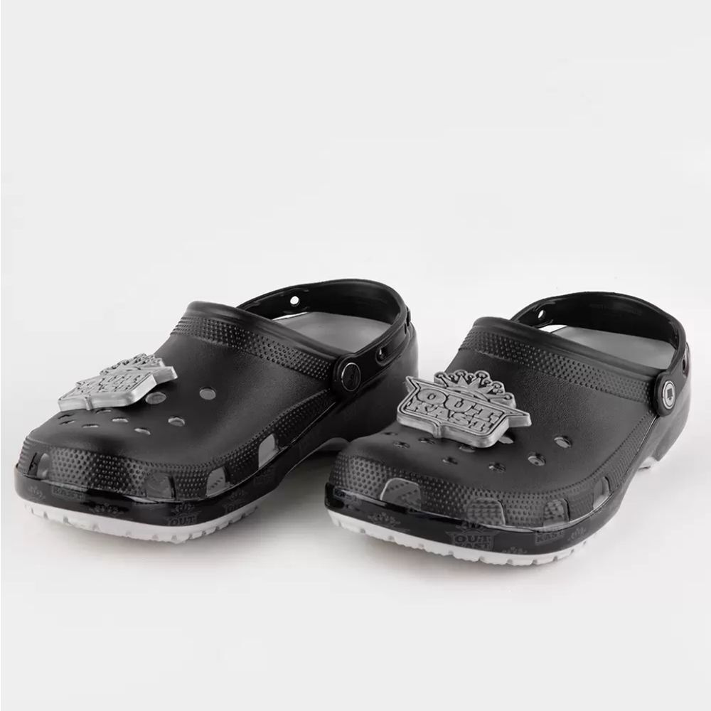 NEW NWT Crocs x Outkast Classic Clog Clogs Black & White Size Womens 10 Men's 10